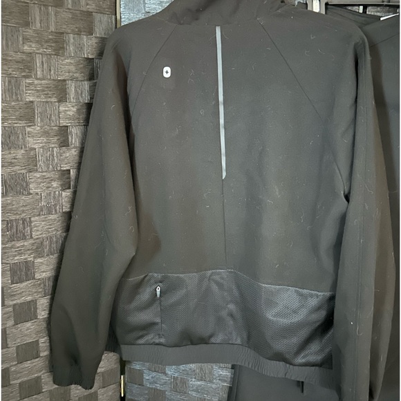 Figs scrubs jacket - Picture 2 of 6